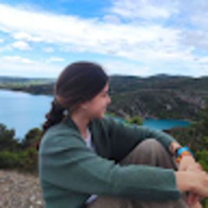 Meet your Posher, Carolina